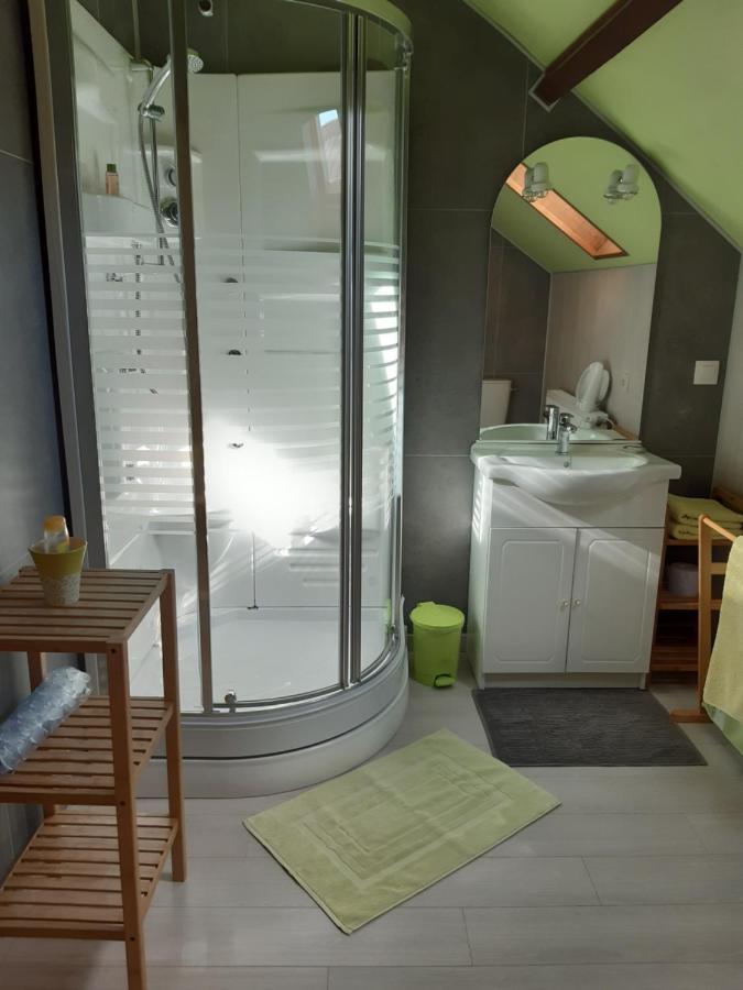 Au Coeur De L'Enclave Bed & Breakfast Moeuvres Eksteriør bilde