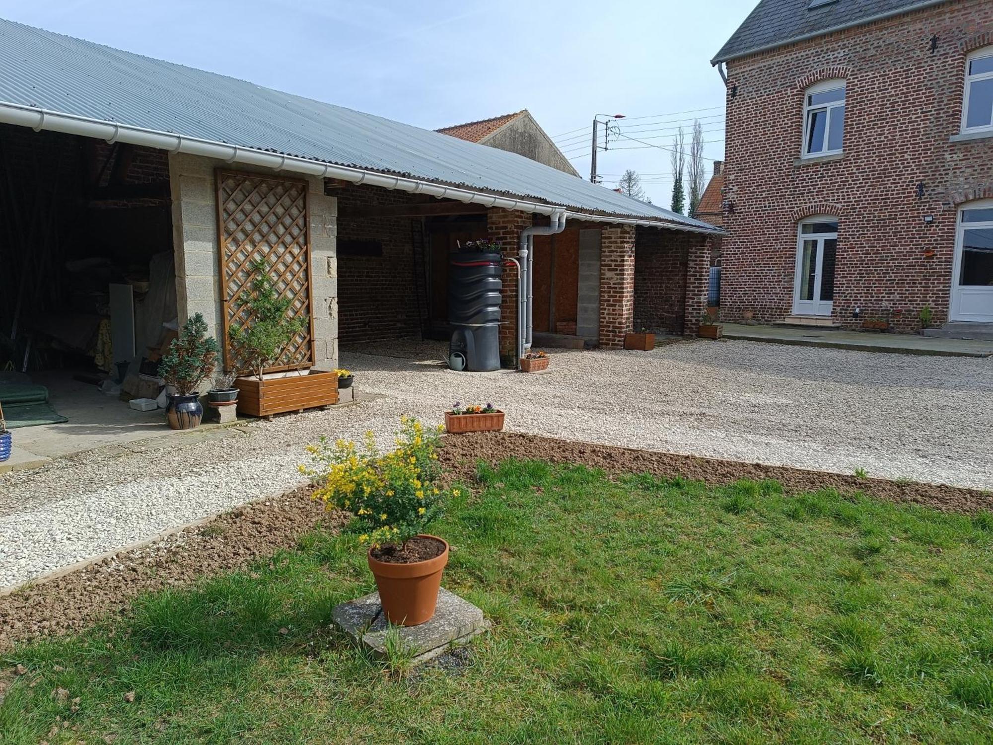 Au Coeur De L'Enclave Bed & Breakfast Moeuvres Eksteriør bilde